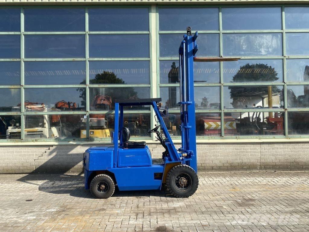 Komatsu FD 28-10 Diesel Trucker