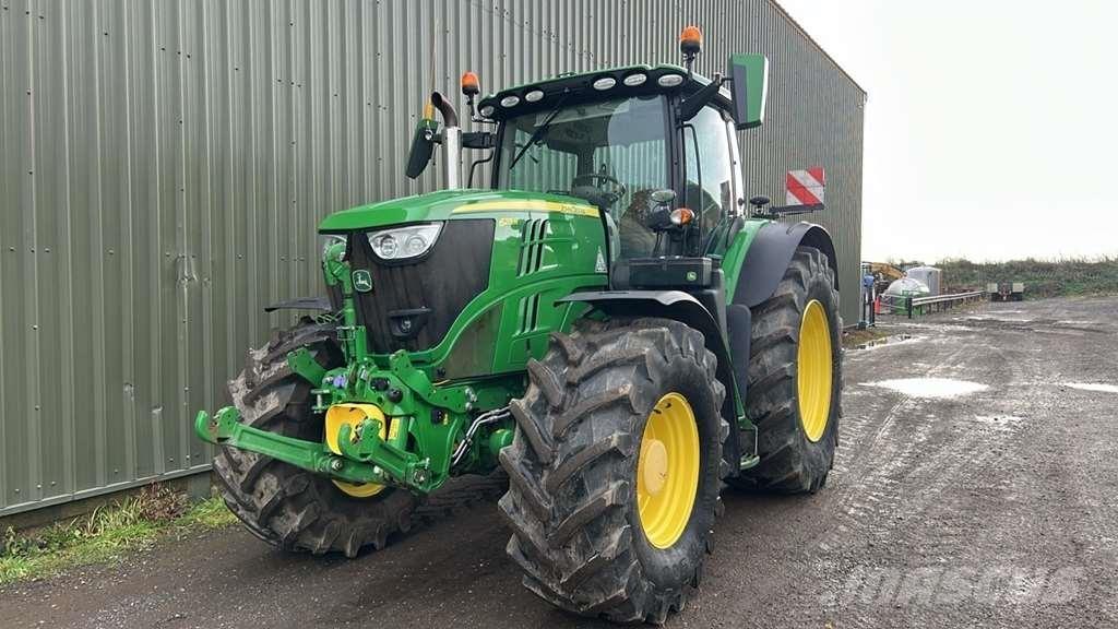 John Deere 6215R Traktorer