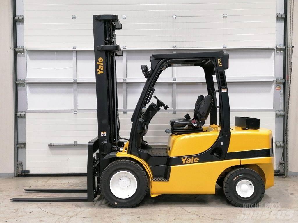 Yale GDP35VX Diesel Trucker