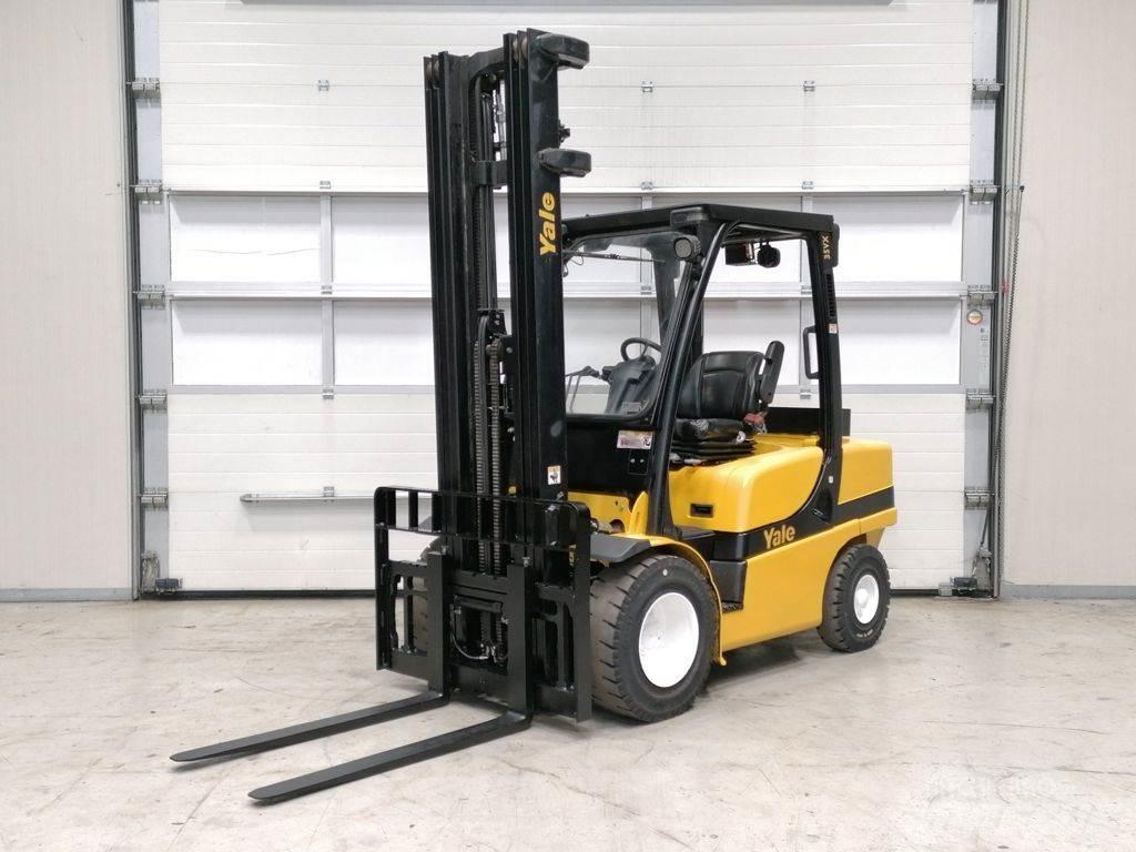 Yale GDP35VX Diesel Trucker