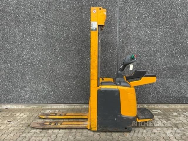 Jungheinrich ERC 216 Stablere