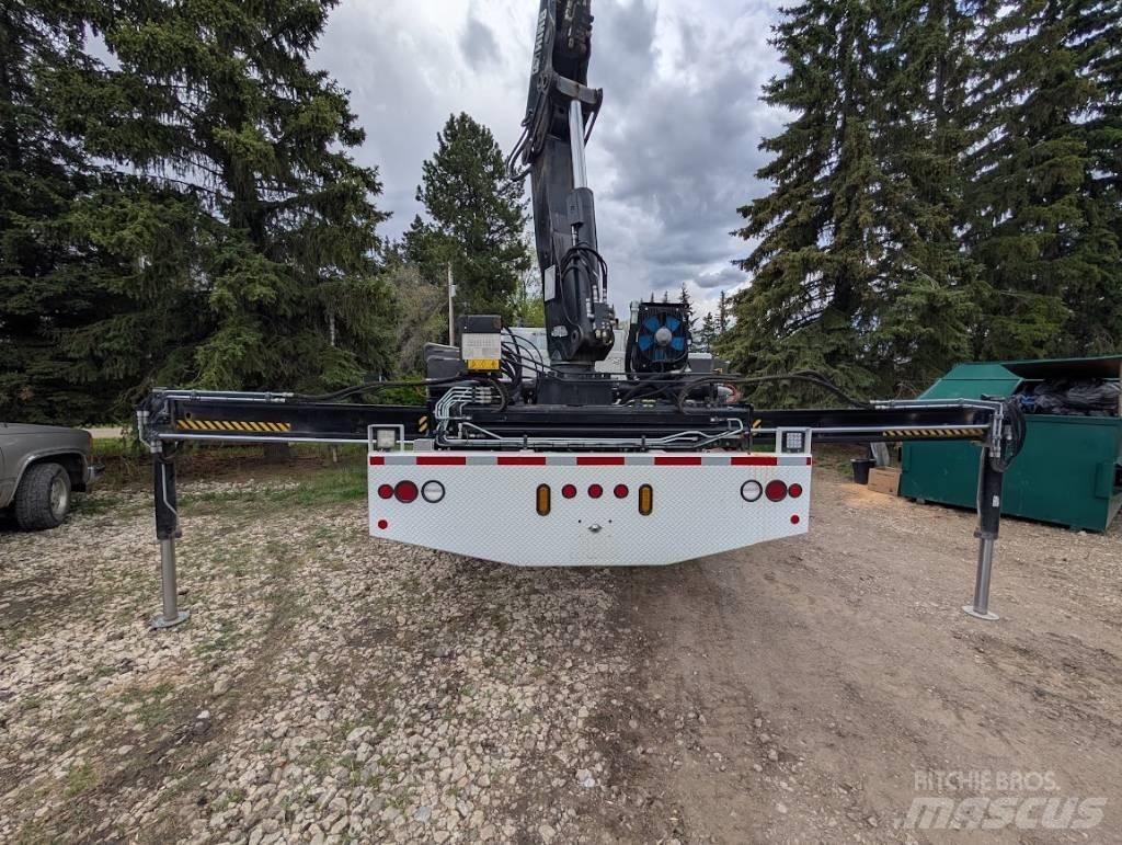 International 7500 Kranbil