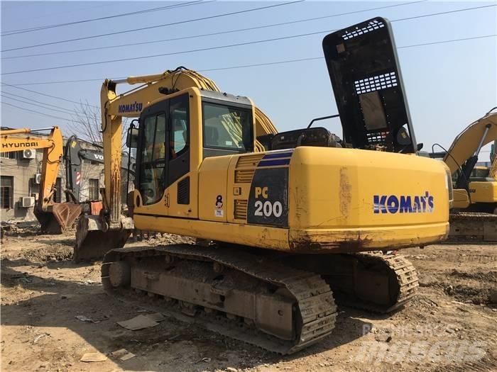 Komatsu PC 200-8 Beltegraver