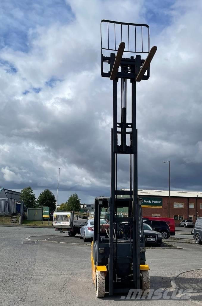 Jungheinrich TFG 320 Propan trucker