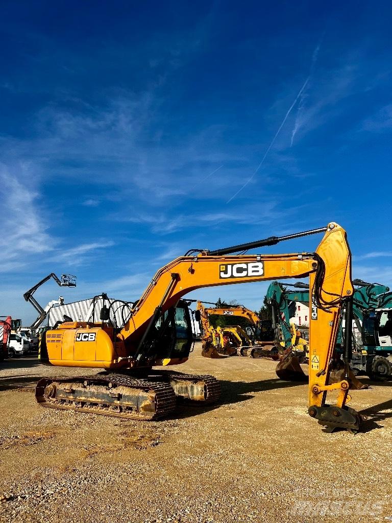 JCB JS 210 LCT4 Beltegraver
