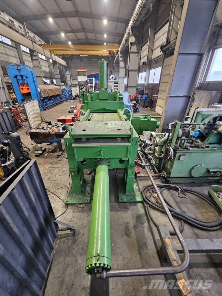  Henschel 30 x 30 Avfallskomprimatorer