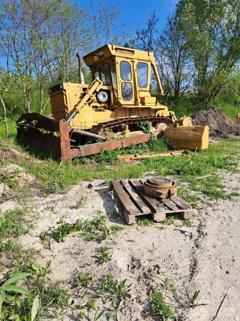 Komatsu D85A Dozere Beltegående