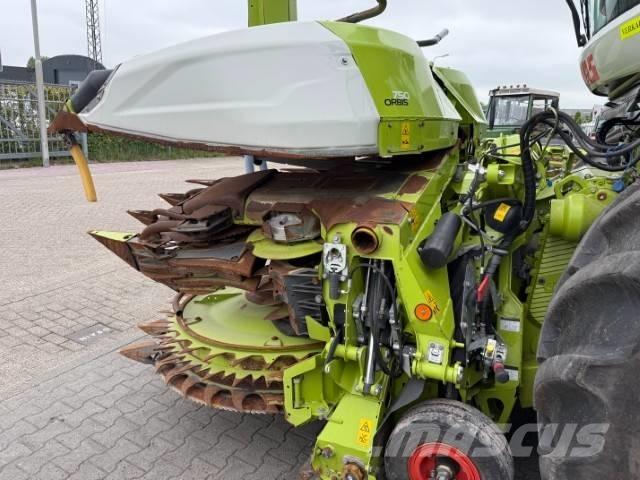 CLAAS Orbis 750 - i 63 Selvdrevne fôrhøstere