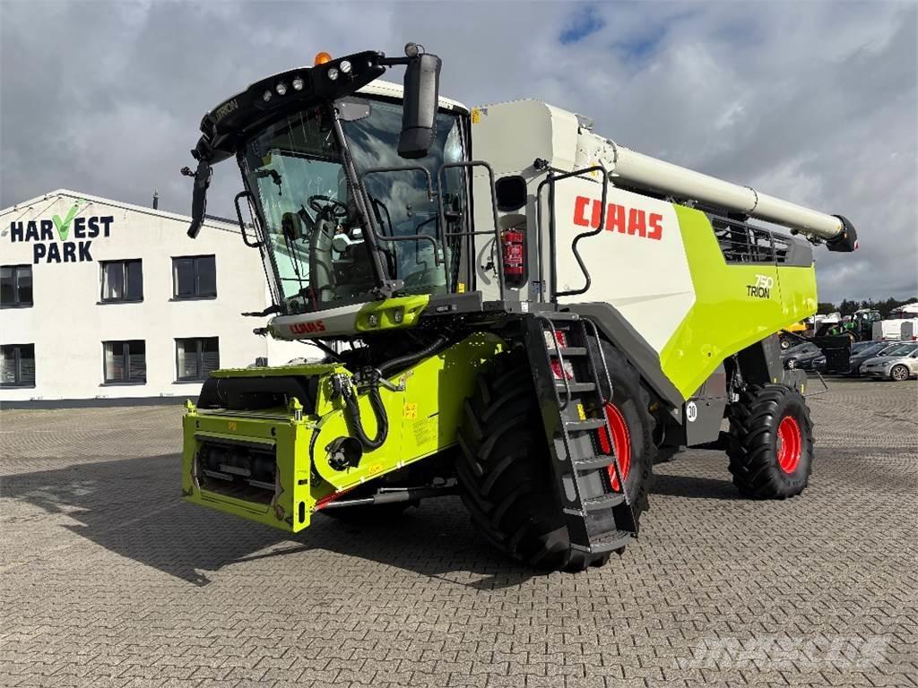 CLAAS TRION 750 Skurtreskere
