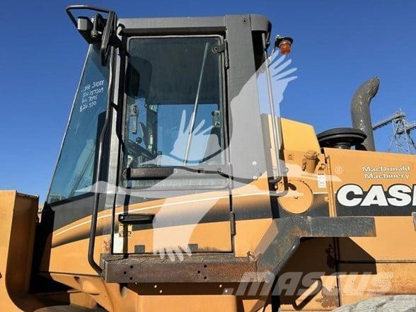 CASE 821C Hjullastere