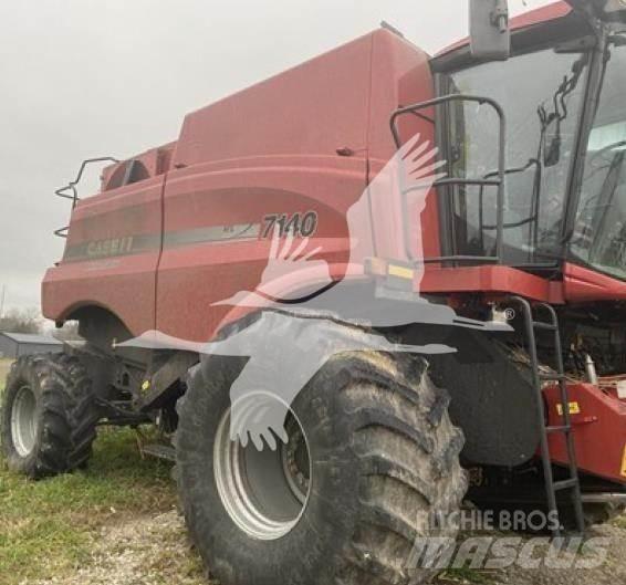 Case IH 7140 Skurtreskere