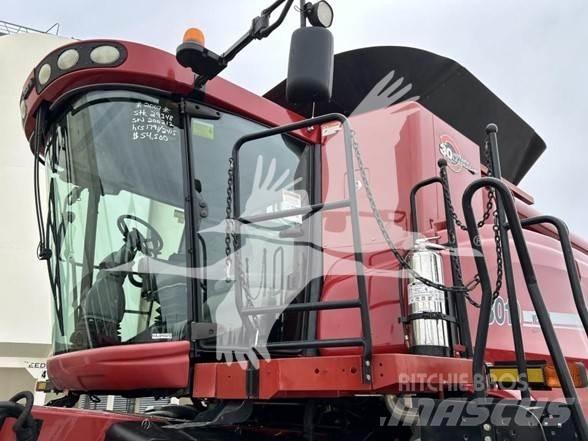 Case IH 8010 Skurtreskere