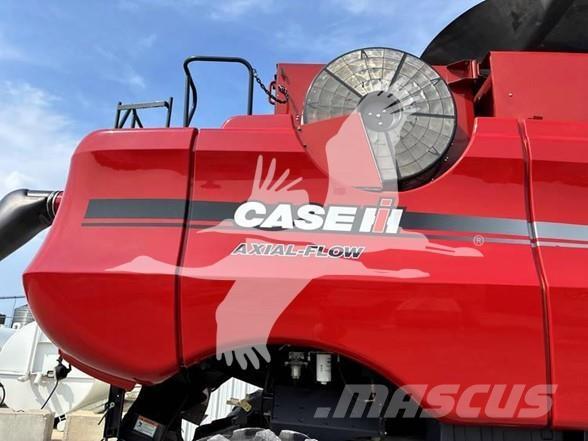Case IH 8010 Skurtreskere
