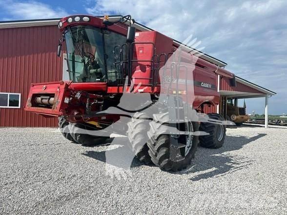 Case IH 8120 Skurtreskere