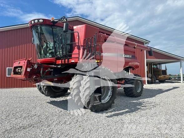 Case IH 8120 Skurtreskere