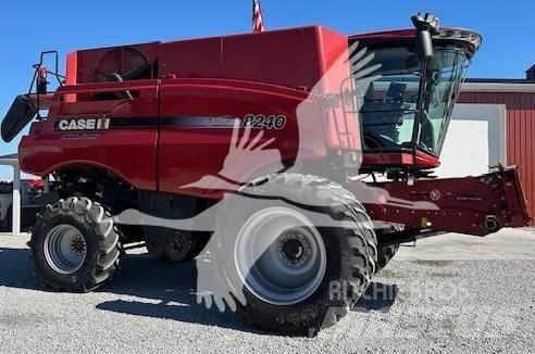 Case IH 8240 Skurtreskere