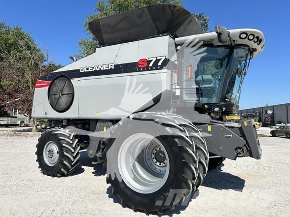 Gleaner S77 Skurtreskere