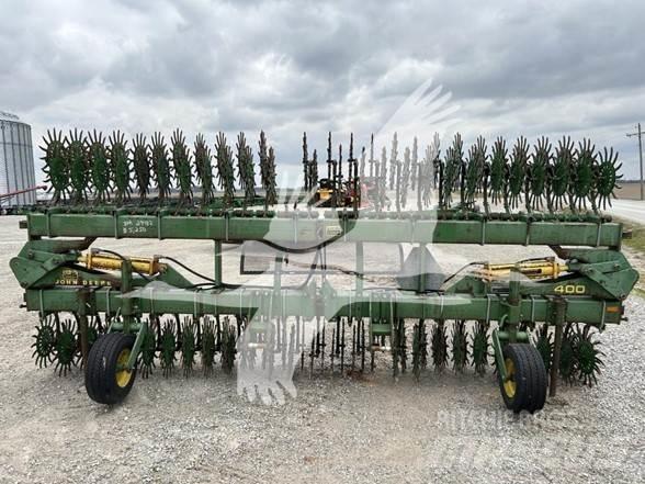 John Deere 400 Andre Jordforbedrings maskiner og ekstrautstyr