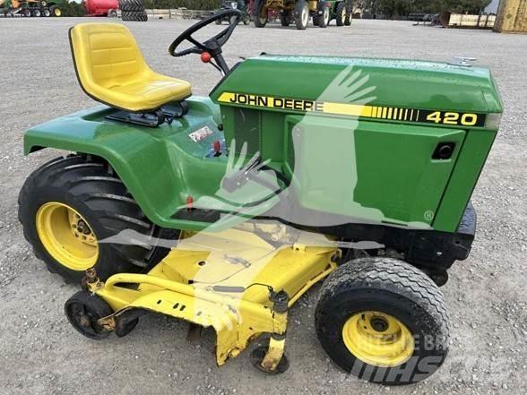 John Deere 420 Sitteklippere
