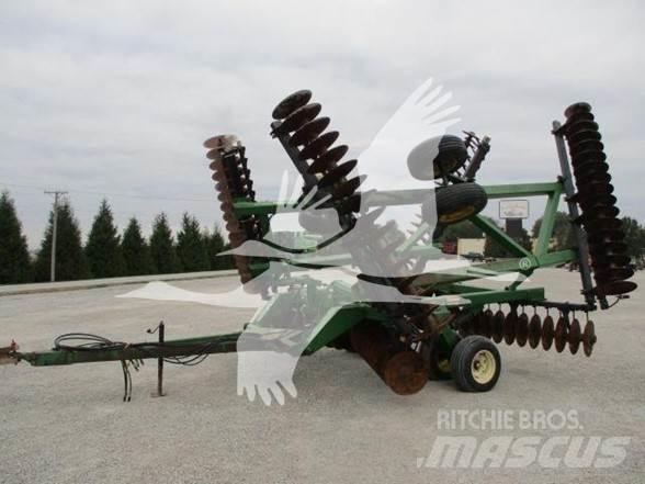 John Deere 630 Skålharver
