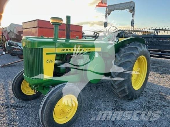 John Deere 820 Traktorer