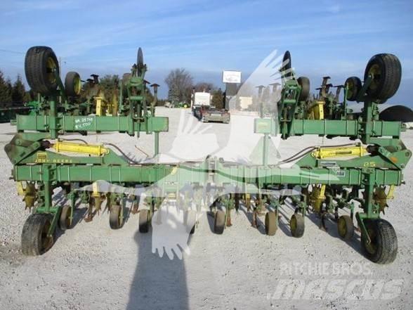 John Deere 85 Jordforbredningsutstyr
