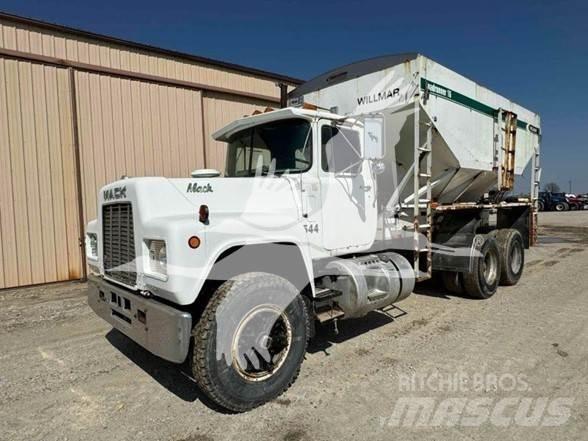 Mack R686ST Anlegg - Annet