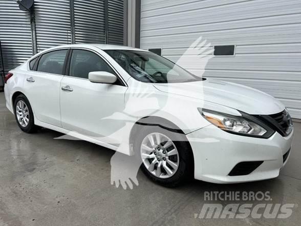 Nissan ALTIMA Personbiler