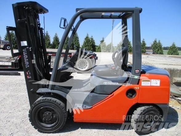 Toyota 8FDU30 Diesel Trucker