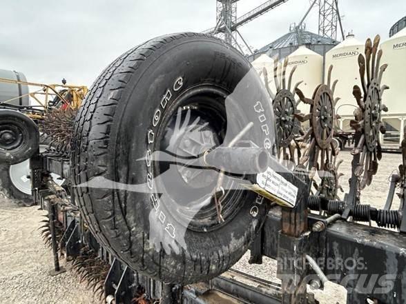 YETTER 3530 Andre Jordforbedrings maskiner og ekstrautstyr