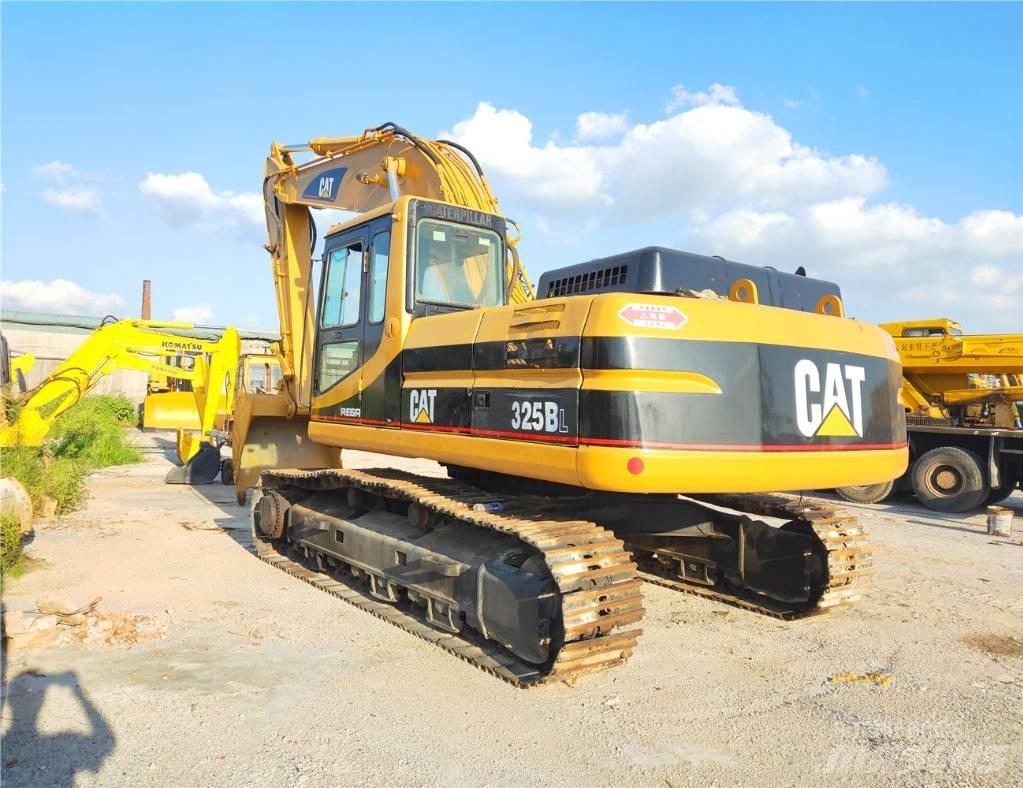 CAT 325B Beltegraver