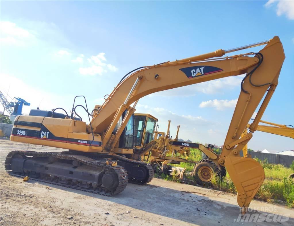 CAT 325B Beltegraver