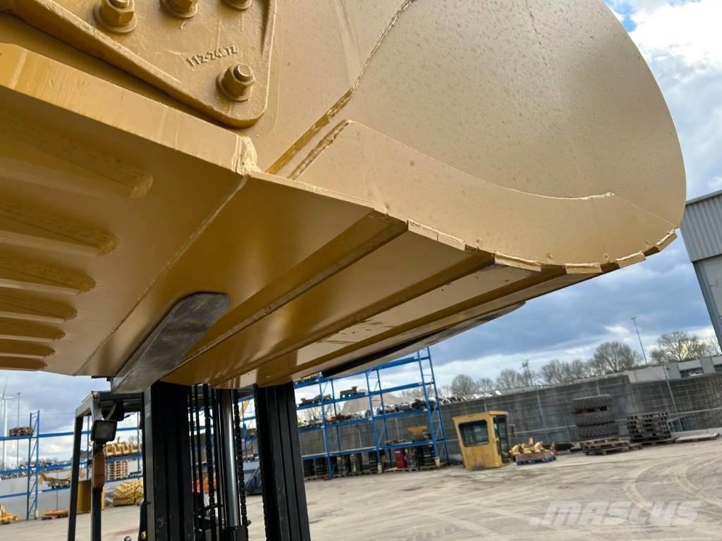CAT 349D2 - UB Skuffer