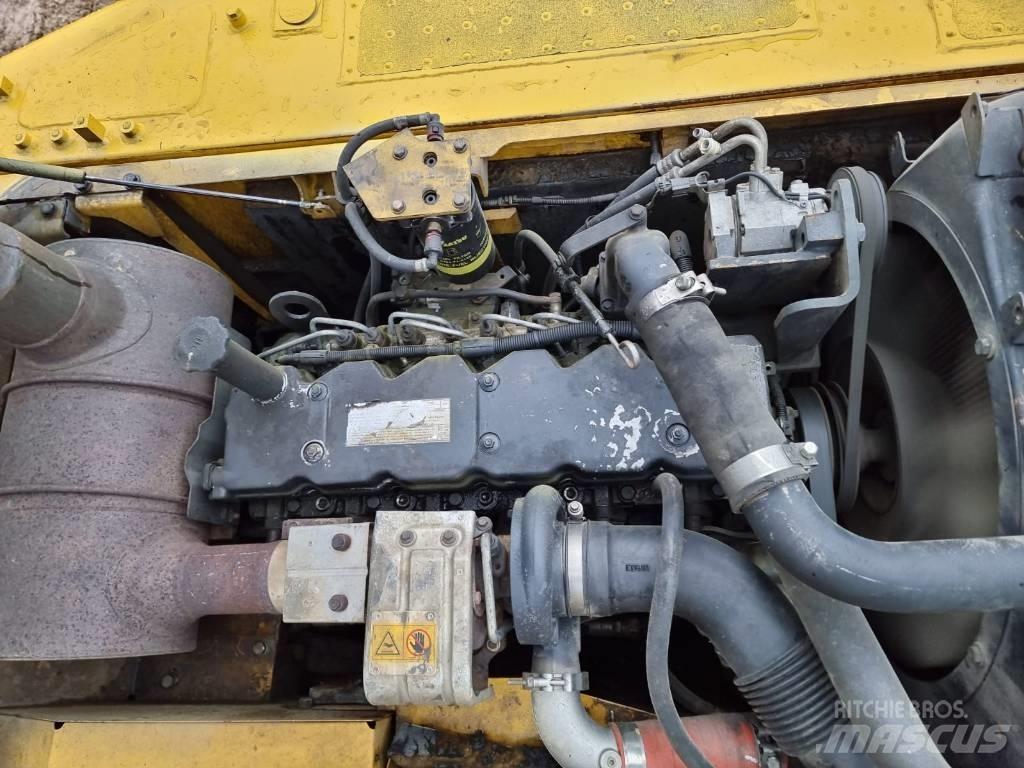 Komatsu PC 210-8 Beltegraver