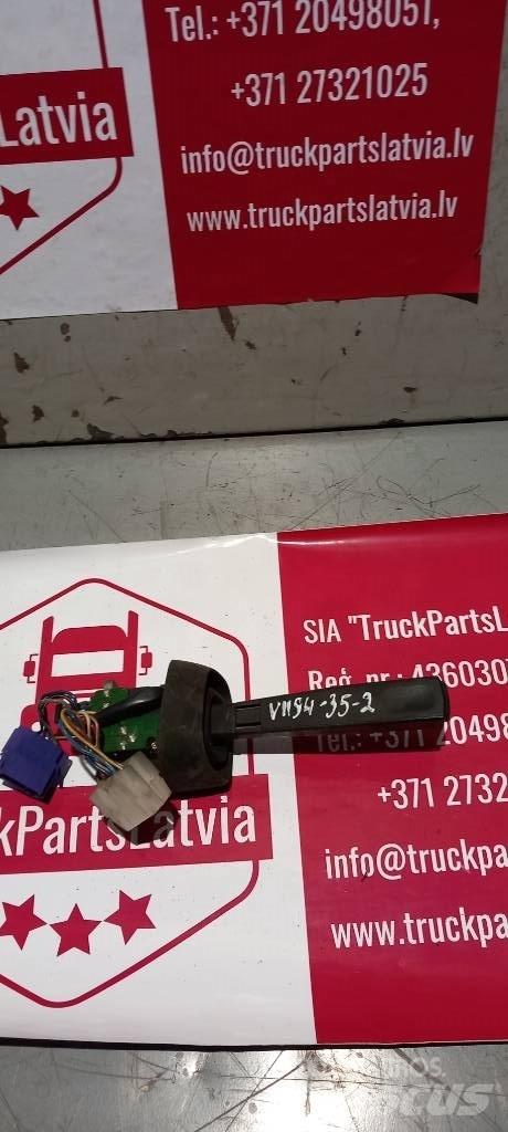 Volvo FH 12.  3172171 Førerhus og Interiør
