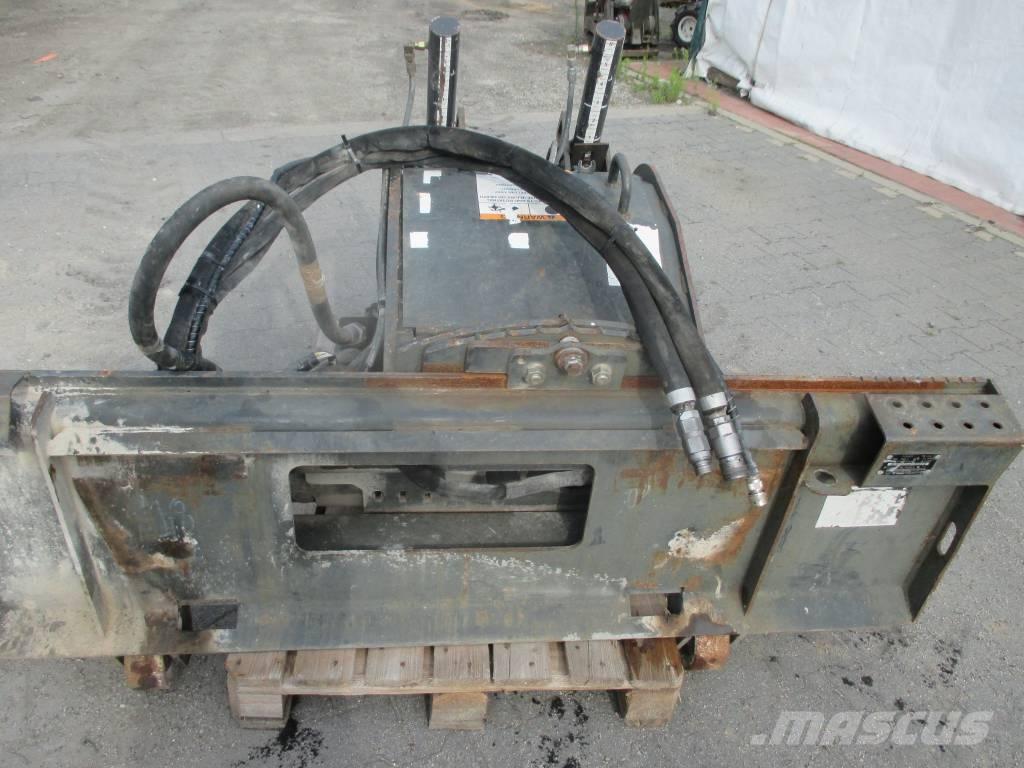 Bobcat 18 PLA Veiskrape