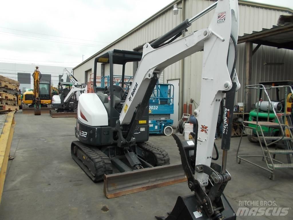 Bobcat E32i Minigravere <7t