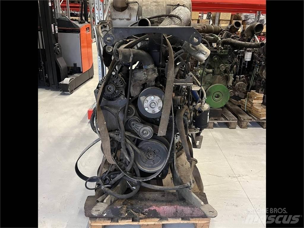Sisu 74 CWA 4V Motorer