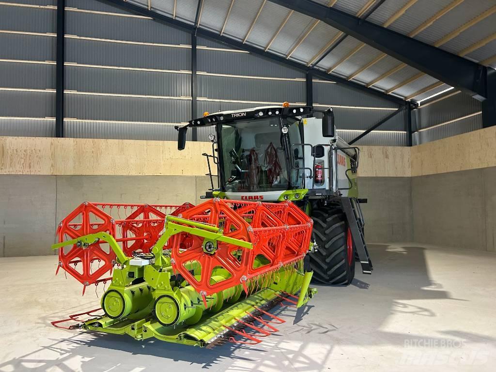 CLAAS Trion 520 Skurtreskere
