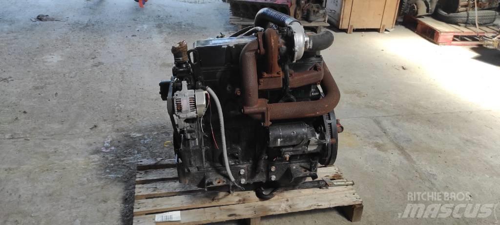 Yanmar 4TNE100 Motorer
