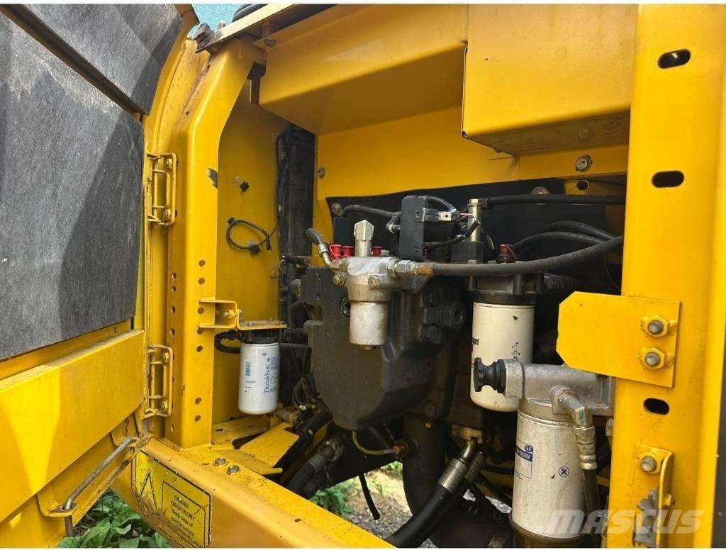 Komatsu PC 210 LC-11 Beltegraver