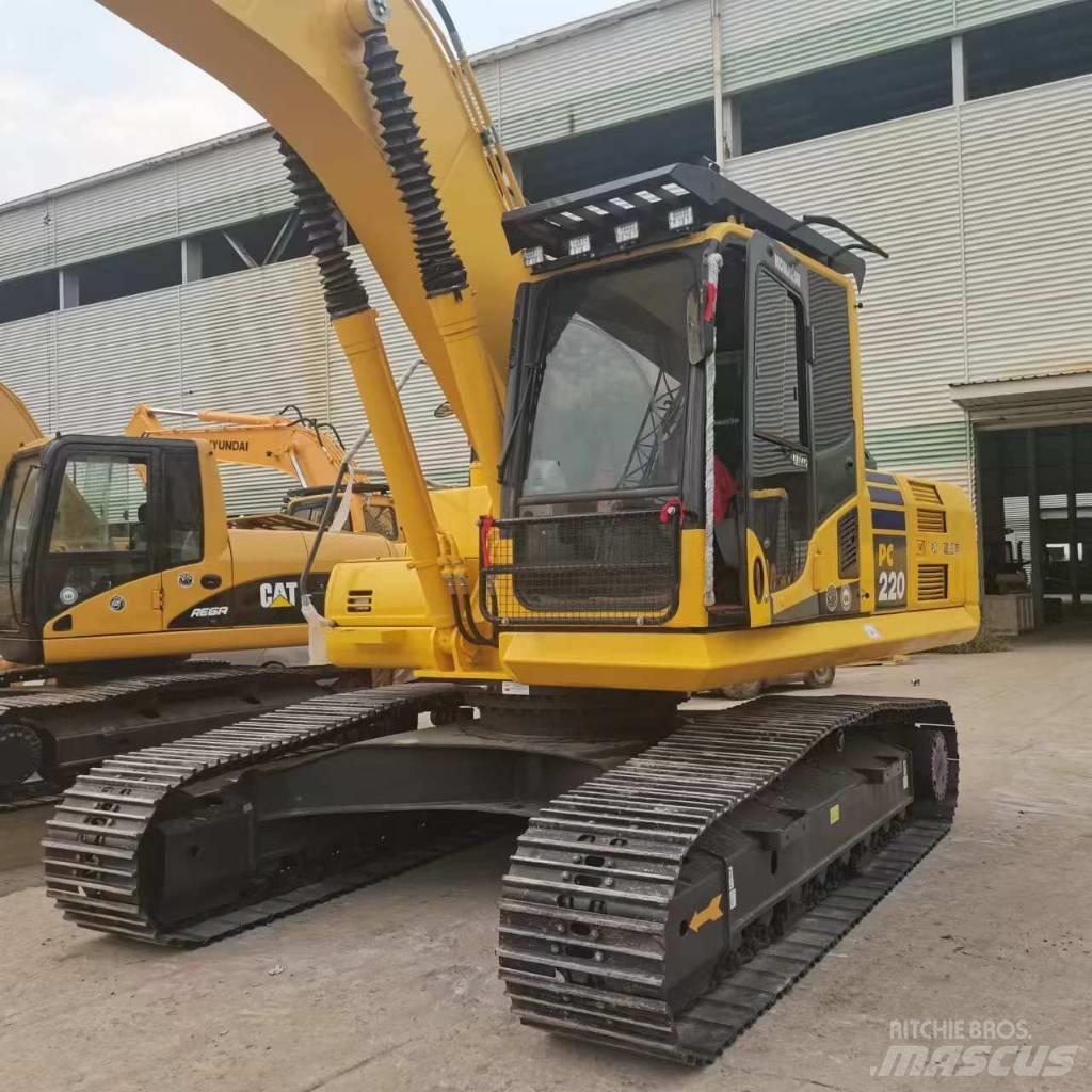 Komatsu PC 220-8 Beltegraver
