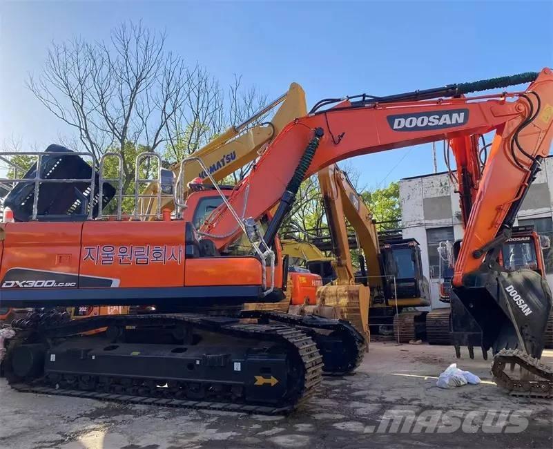 Doosan DX300LC-9C Beltegraver
