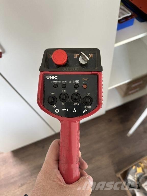 Unic B 345 Beltegående Kran