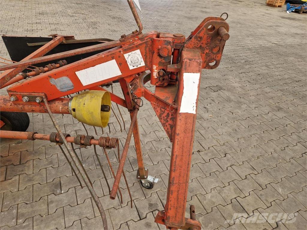 Fella TS 325 Svanser