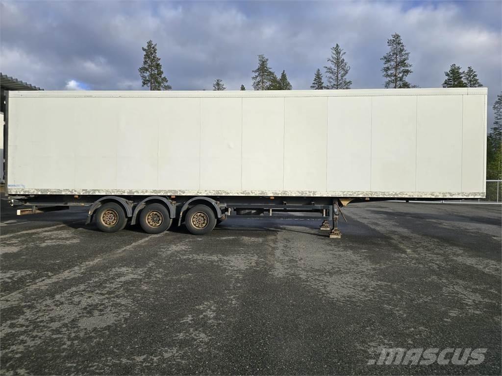 Schmitz SKO 24 Lettisolert skaptrailer