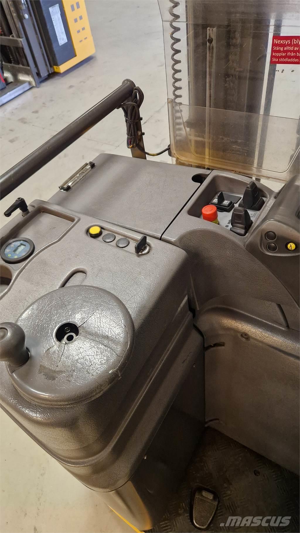 Atlet A160SDTFVHSN Lavtløftende truck med platform