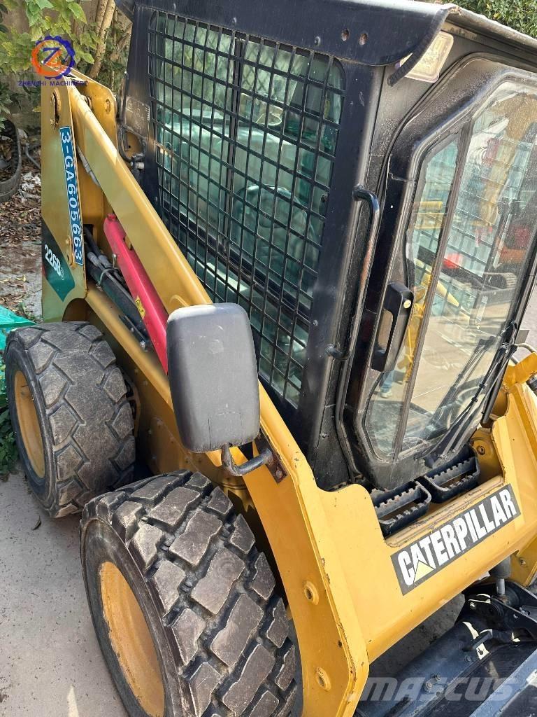 CAT 226 B Kompaktlastere