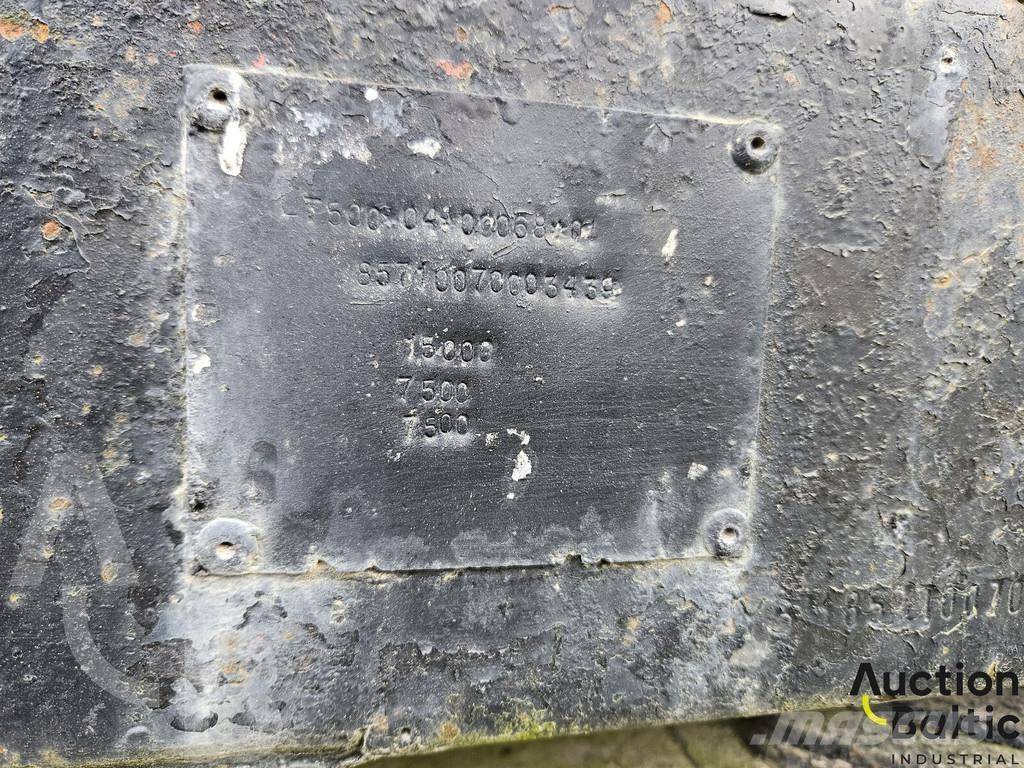 MAZ 857100 Gardintrailer