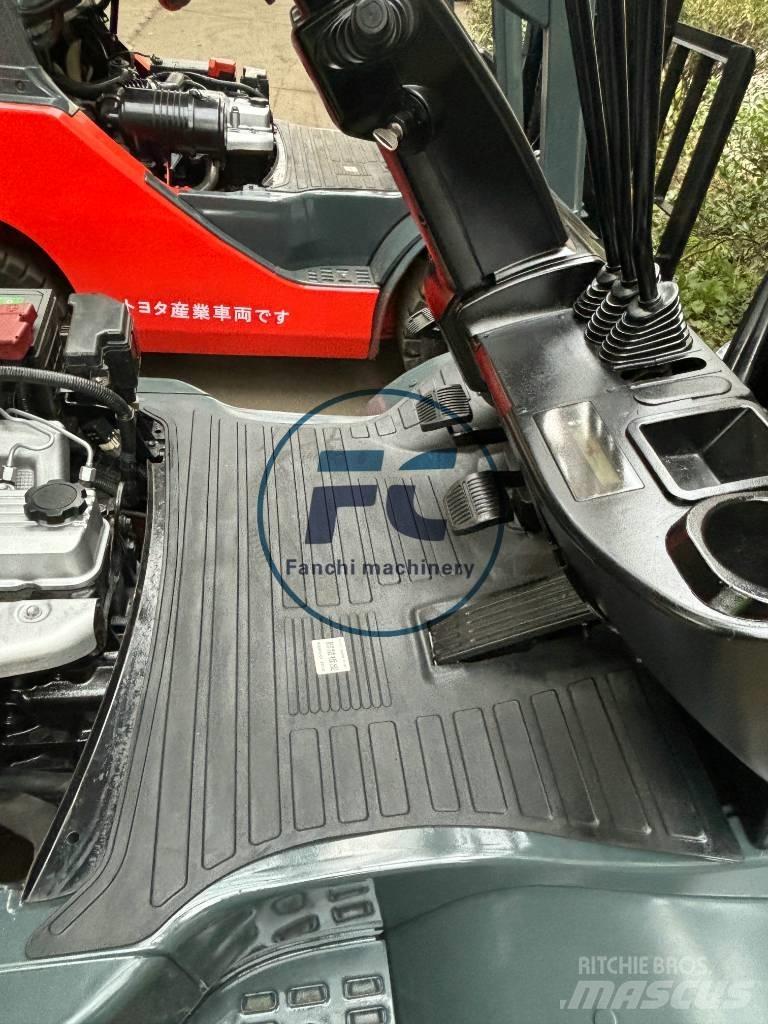 Toyota FDZN 30 Diesel Trucker